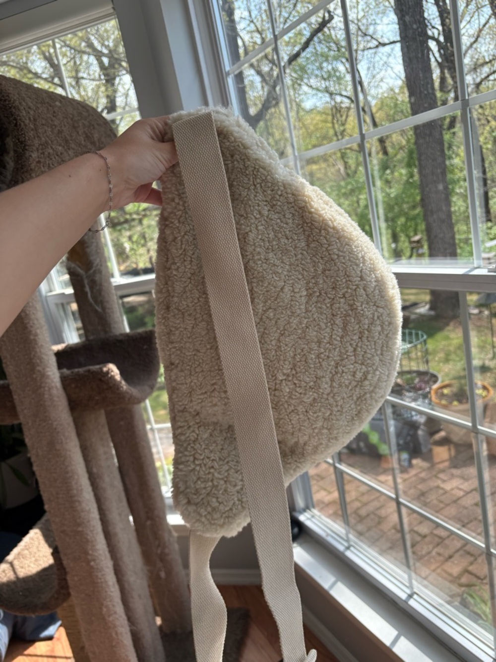 Cozy Cream Sherpa Crossbody Bag - Picture 3 of 4